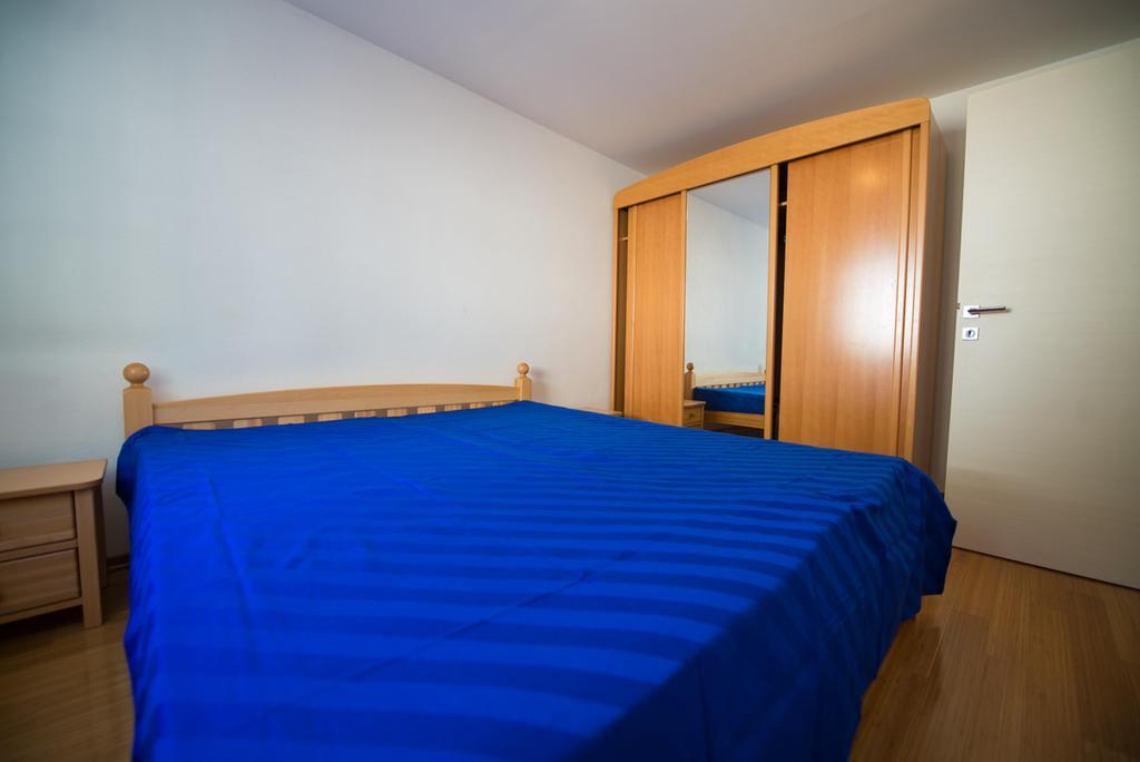 Apartments Karlo Baska Voda Phòng bức ảnh