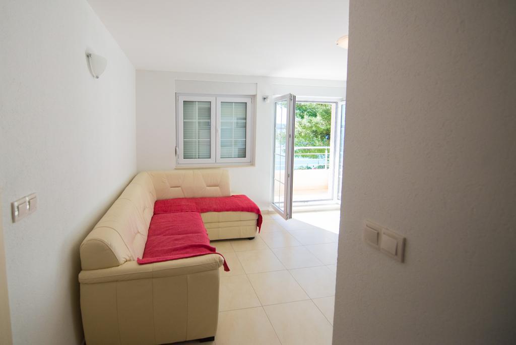 Apartments Karlo Baska Voda Phòng bức ảnh